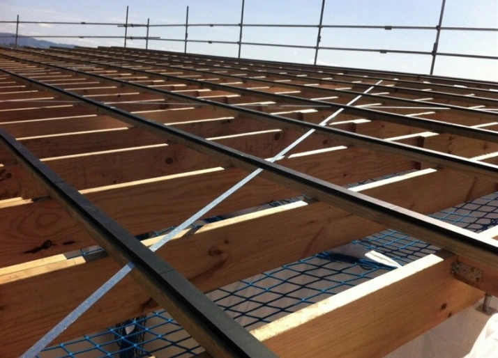 Vented Batten (VB20) providing 18,000 mm² per linear meter of passive airflow for roof and wall ventilation.